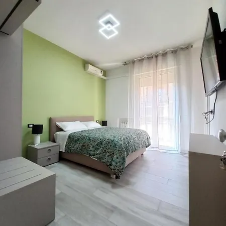 L.ady Guest house *